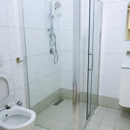 Fishta Q6 47 * Velipojë